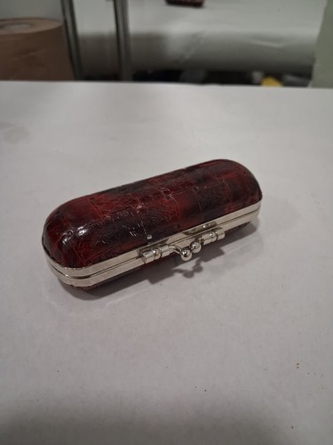 Lipstick case crocodile - in,