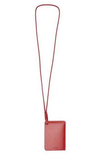 The row pre fall - pre, red