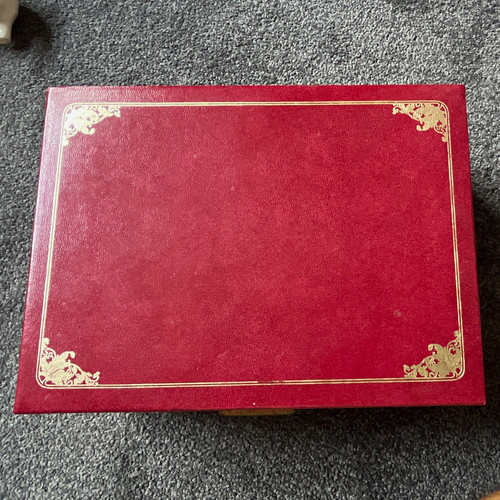 Dewar white label red - red, faux