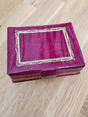 Vintage jewellery box - jewellery, faux